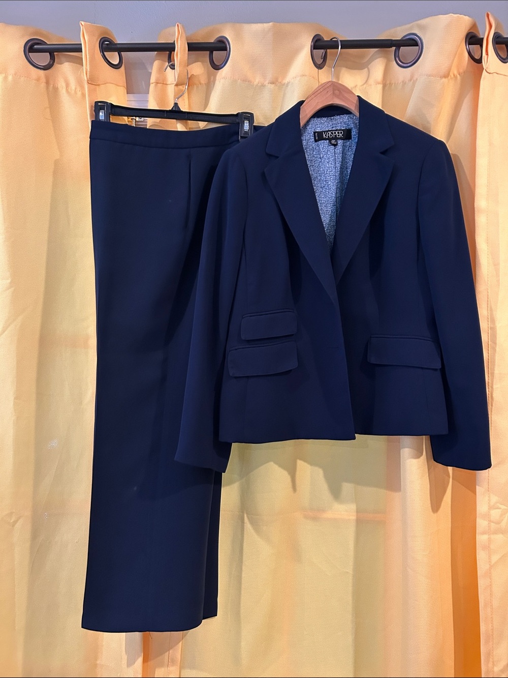 Kasper Navy Women's Two-Piece Pantsuit Blazer & Trousers